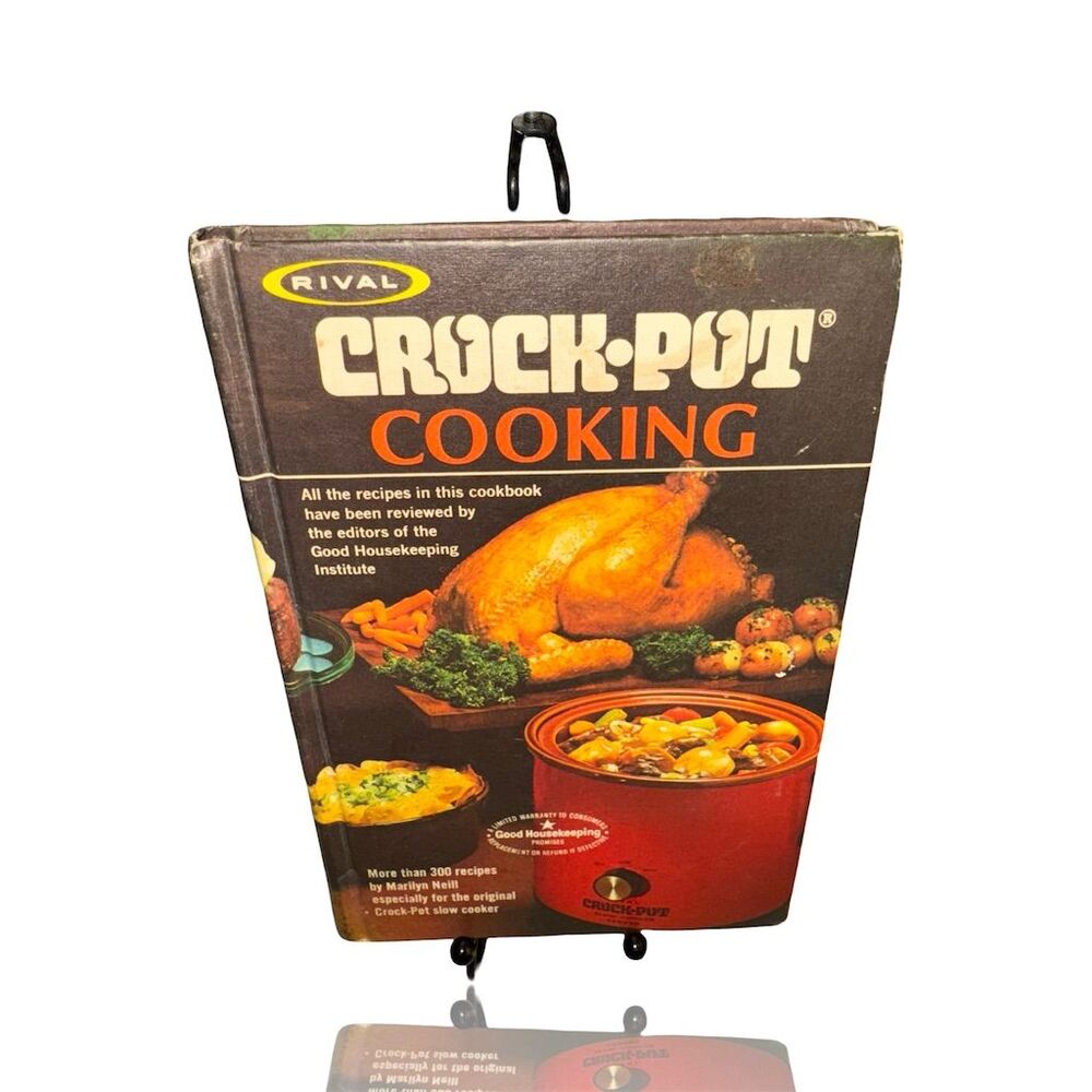 Vintage 1975 Rival Crock-Pot Cooking Hardcover Cookbook Over 300 Recipes
